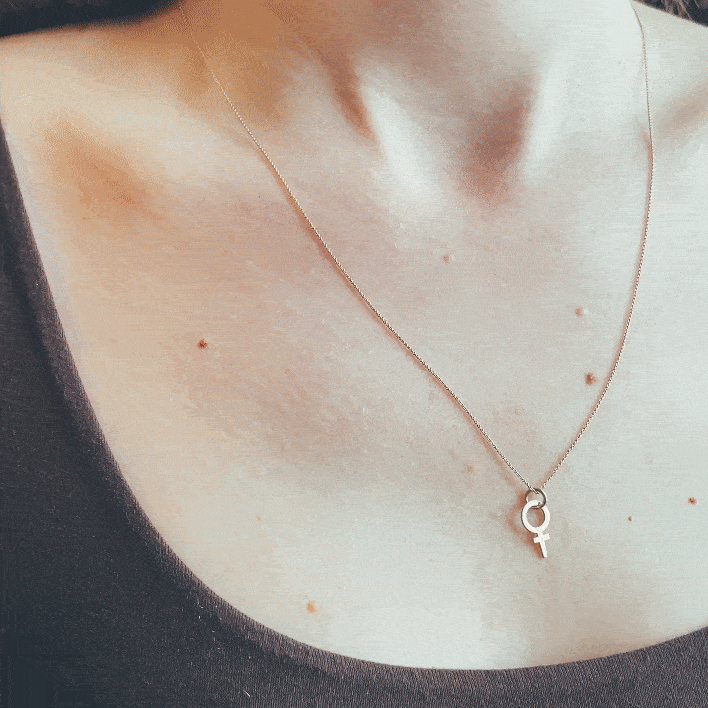 Harriet Feminist Pendant 18k Gold