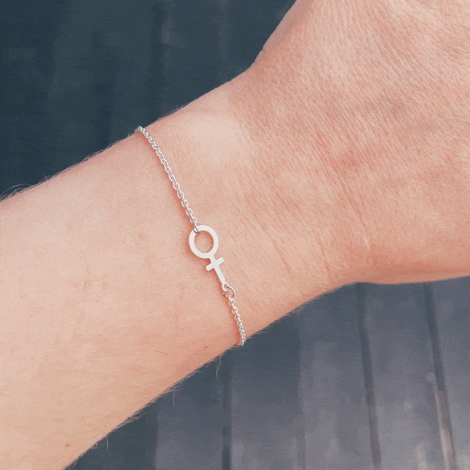 Agda silverarmband med kvinnosymbol