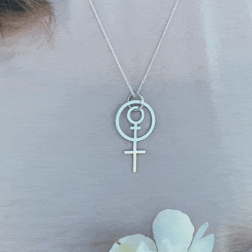 Stort mamma hängsmycke i silver