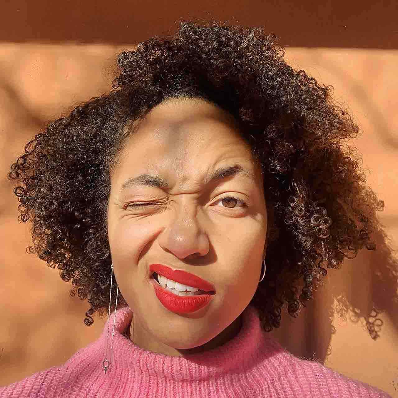 Elin Dinglande Blankt Örhänge - Feministsmeden