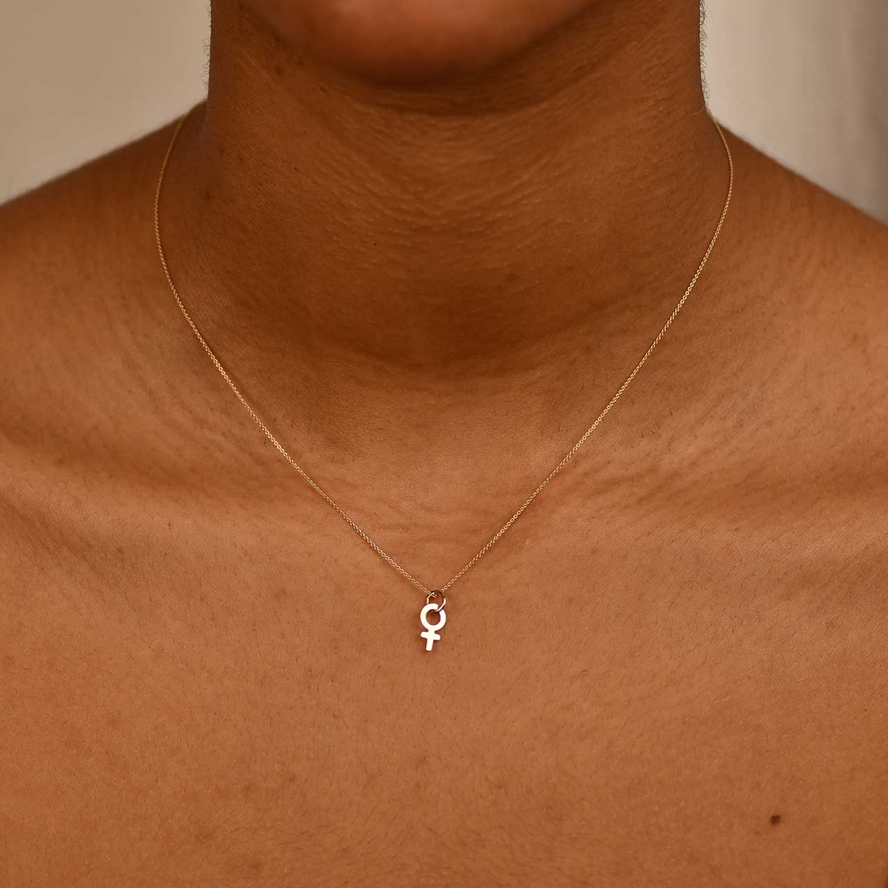 Fatima Litet Hänge 18k Guld - Feministsmeden