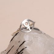 Feministöga Ring - Feministsmeden