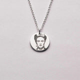 Frida Förebild Hängsmycke