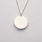 Graverat Stort Hänge - Feministsmeden