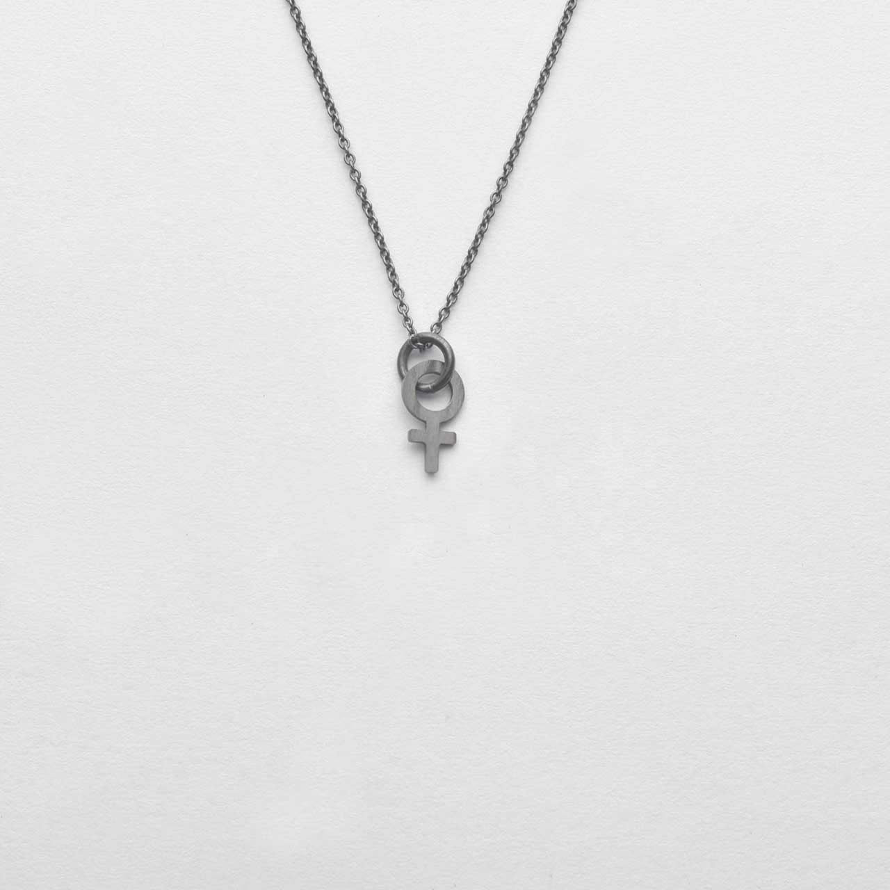 Judith Svartoxiderat hänge - Feministsmeden