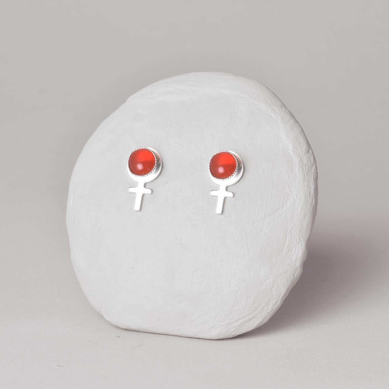 Karneol Susan B Studs - Feministsmeden