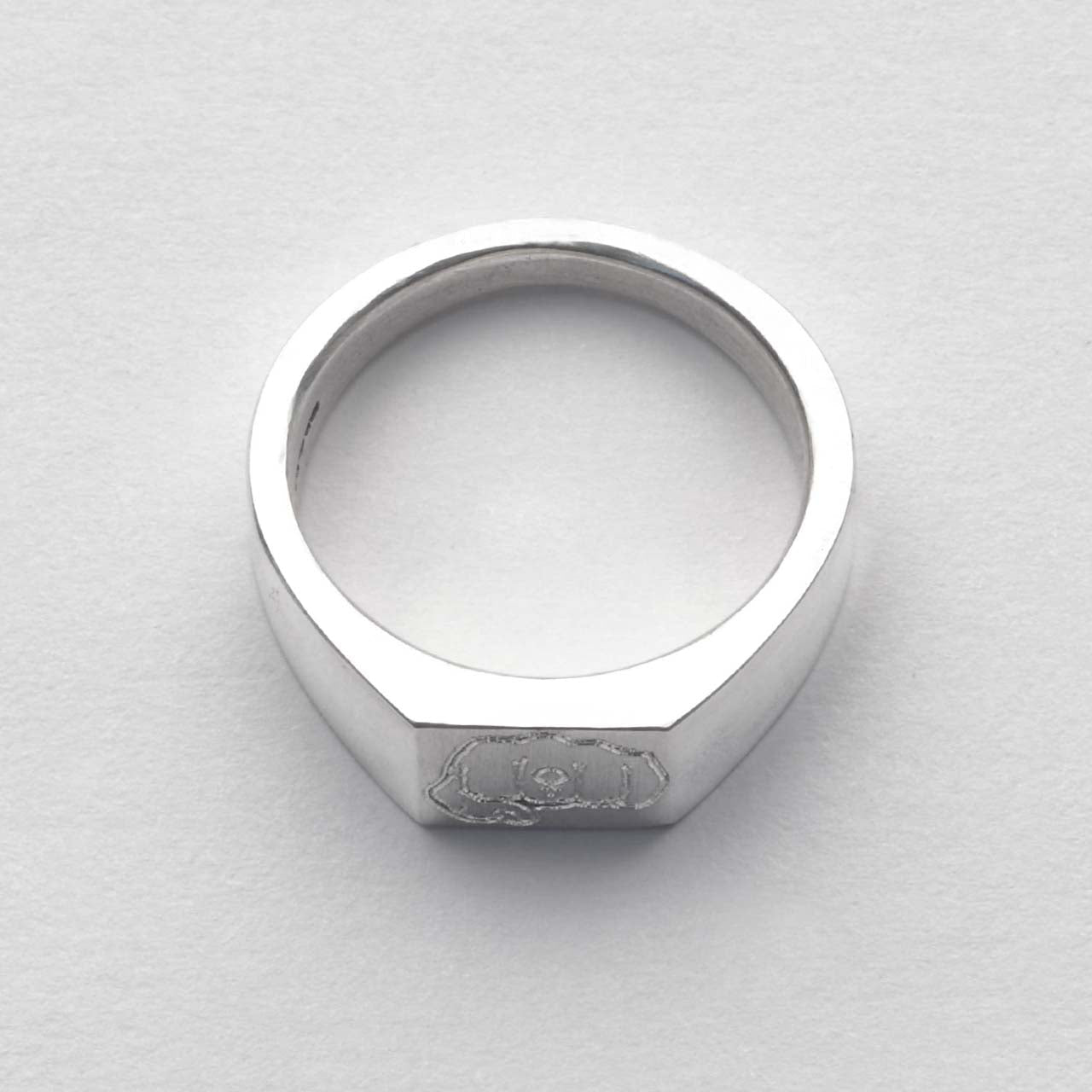 Klackring Liten Näve - Feministsmeden