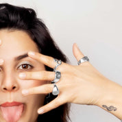 Klackring Oval - Feministsmeden