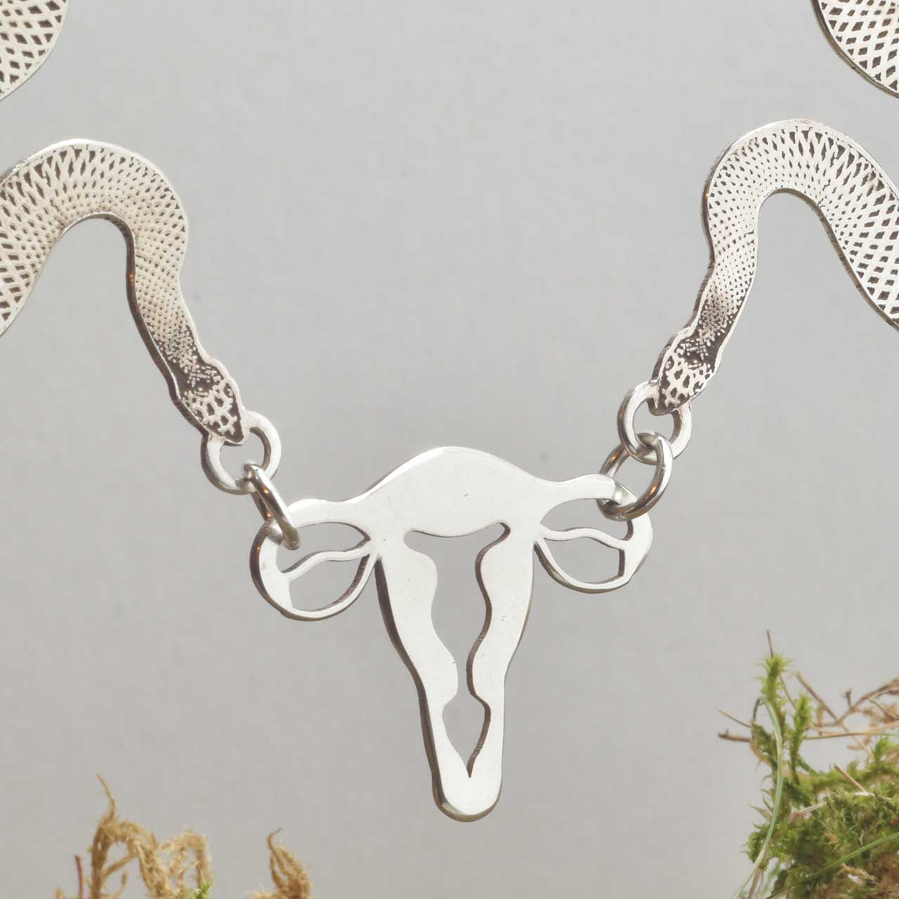 LIVETS VÄKTARE HALSBAND - Feministsmeden