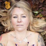 LIVETS VÄKTARE HALSBAND - Feministsmeden