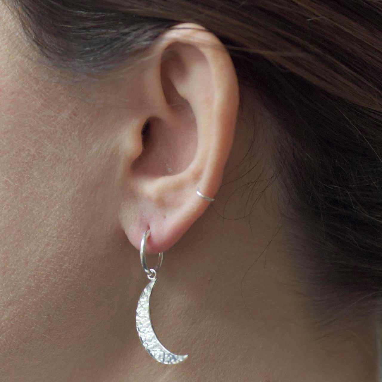 Luna XL Hoop Hamrat Örhänge - Feministsmeden