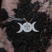 MÅNFASER HÄNGSMYCKE - Feministsmeden