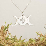 MÅNFASER HÄNGSMYCKE - Feministsmeden