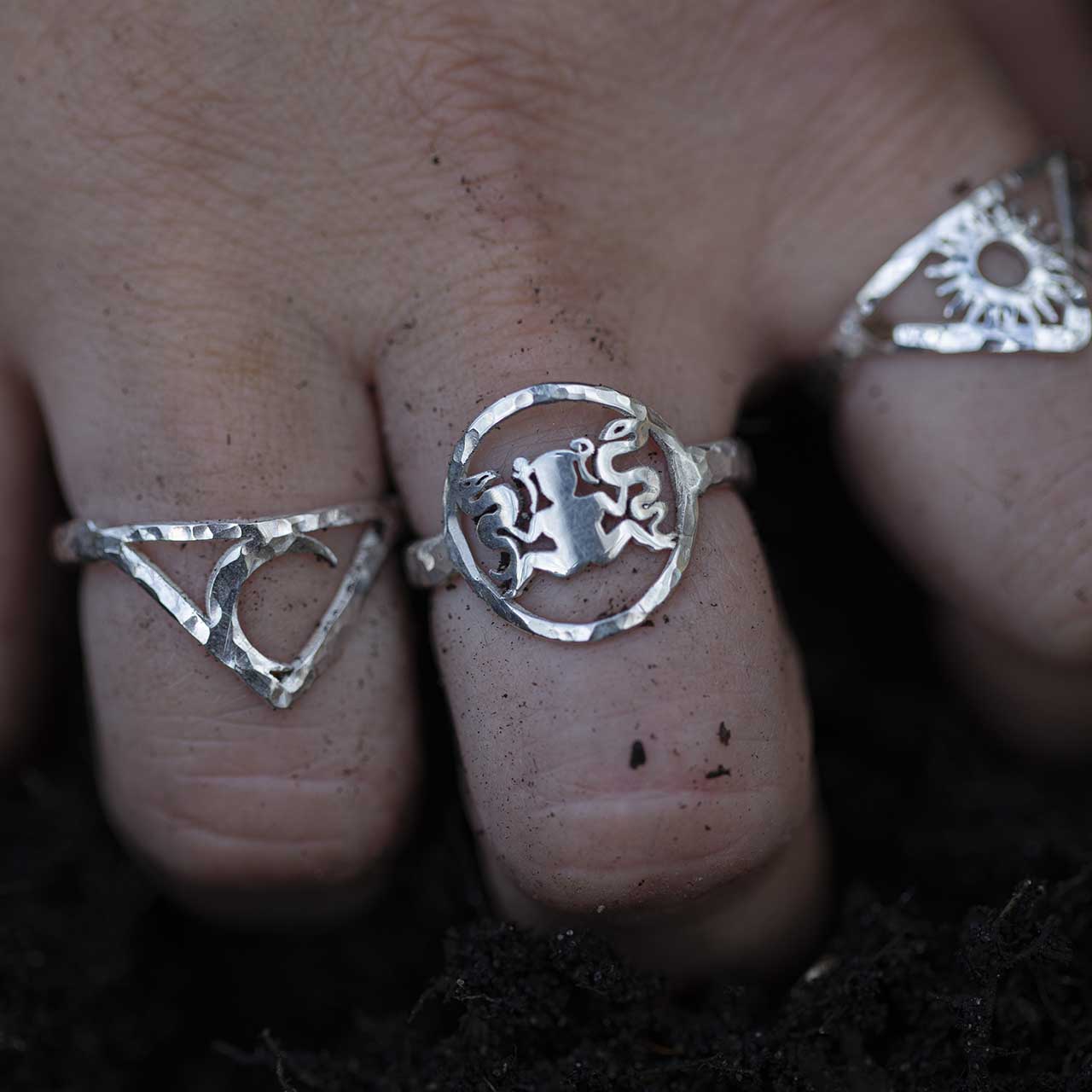 MÅNRING - Feministsmeden