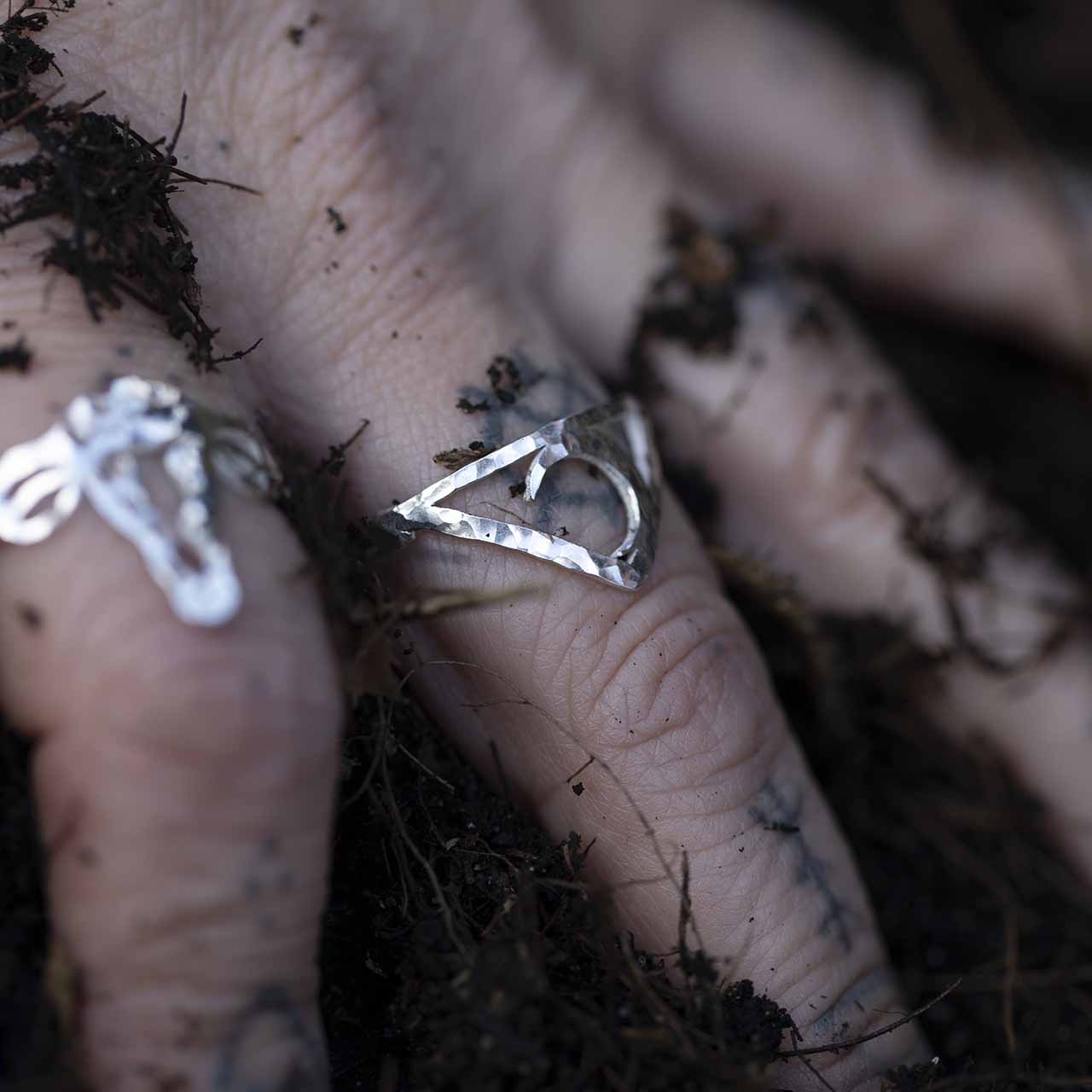 MÅNRING - Feministsmeden