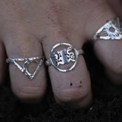 ORMKVINNAN RING - Feministsmeden