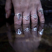 ORMKVINNAN RING - Feministsmeden