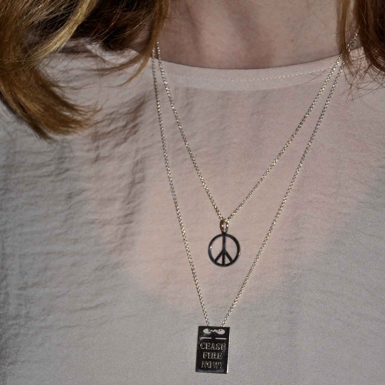 Peace hängsmycke - Feministsmeden