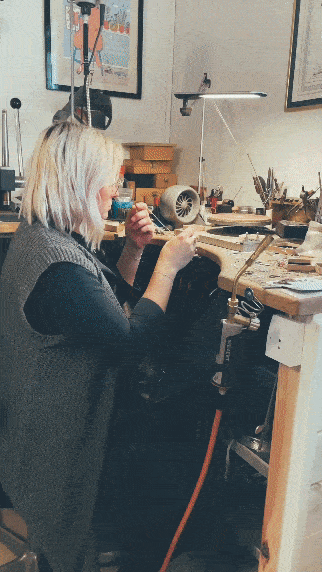 reel-pat-hange-inthemaking-feministsmeden.gif