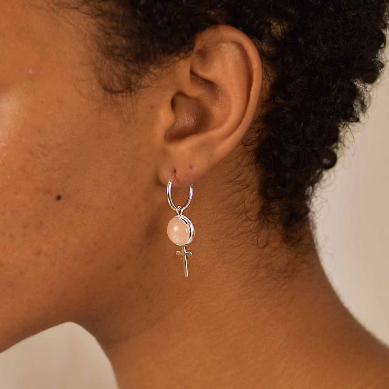 Rosenkvarts Stort Feministsmycke - Feministsmeden