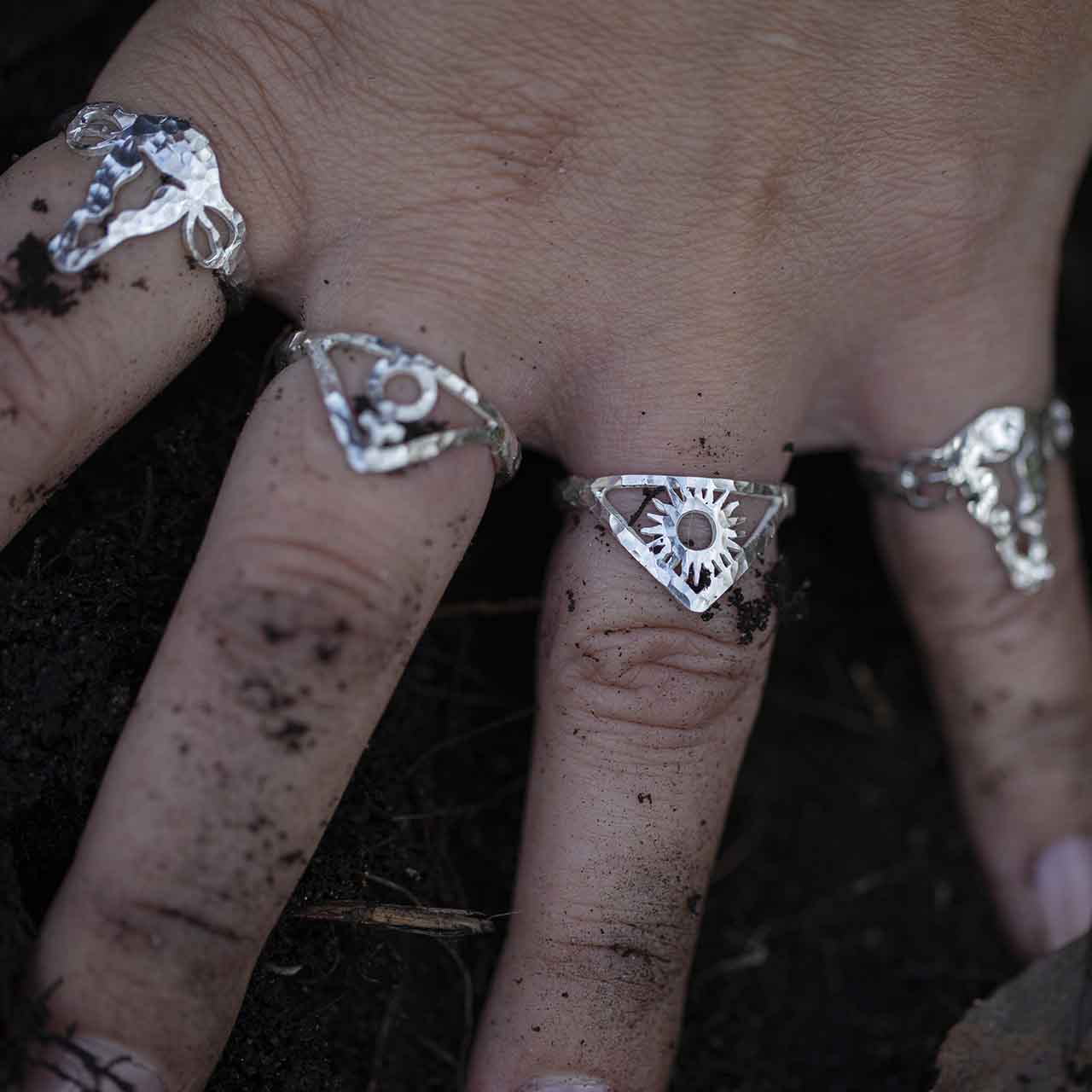 SOLRING - Feministsmeden