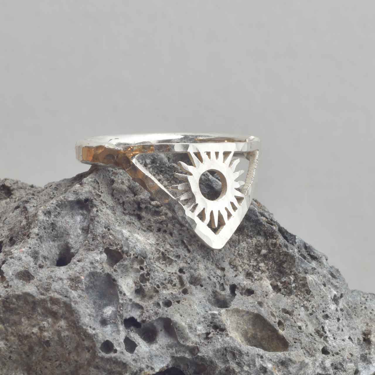 SOLRING - Feministsmeden