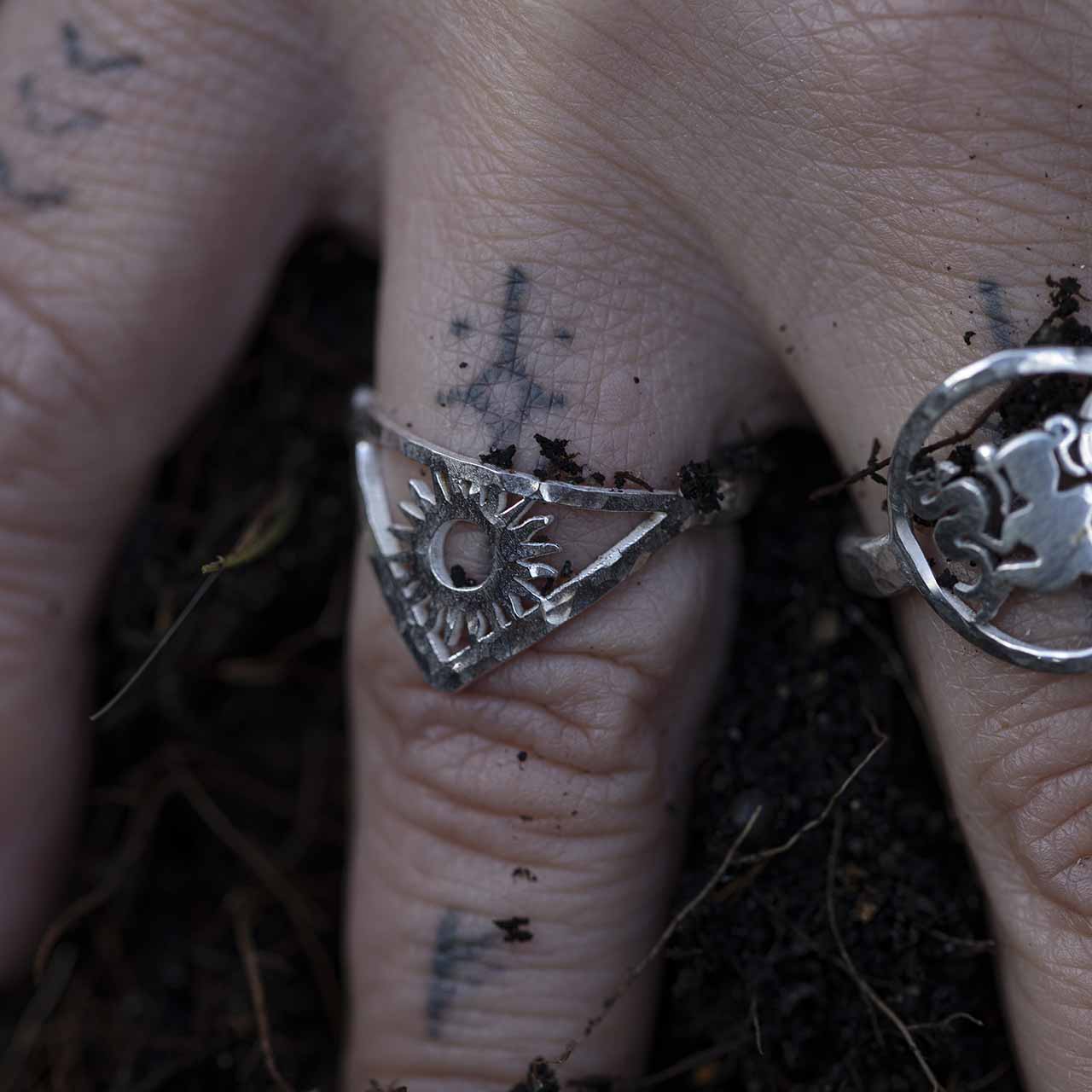 SOLRING - Feministsmeden