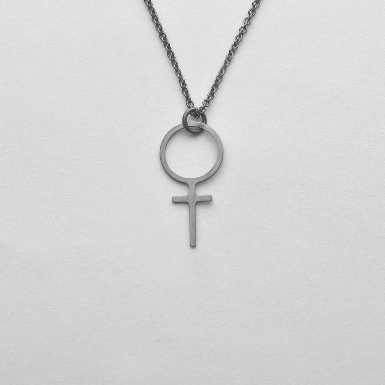 Sophie Svartoxiderat hänge - Feministsmeden