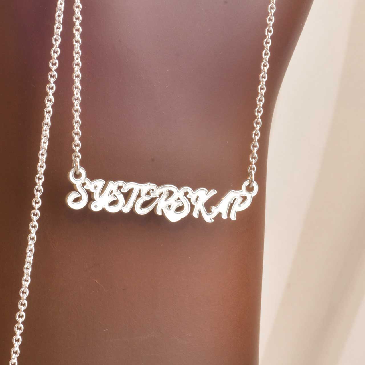 Systerskap - Feministsmeden