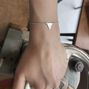Trekant Armband - Feministsmeden