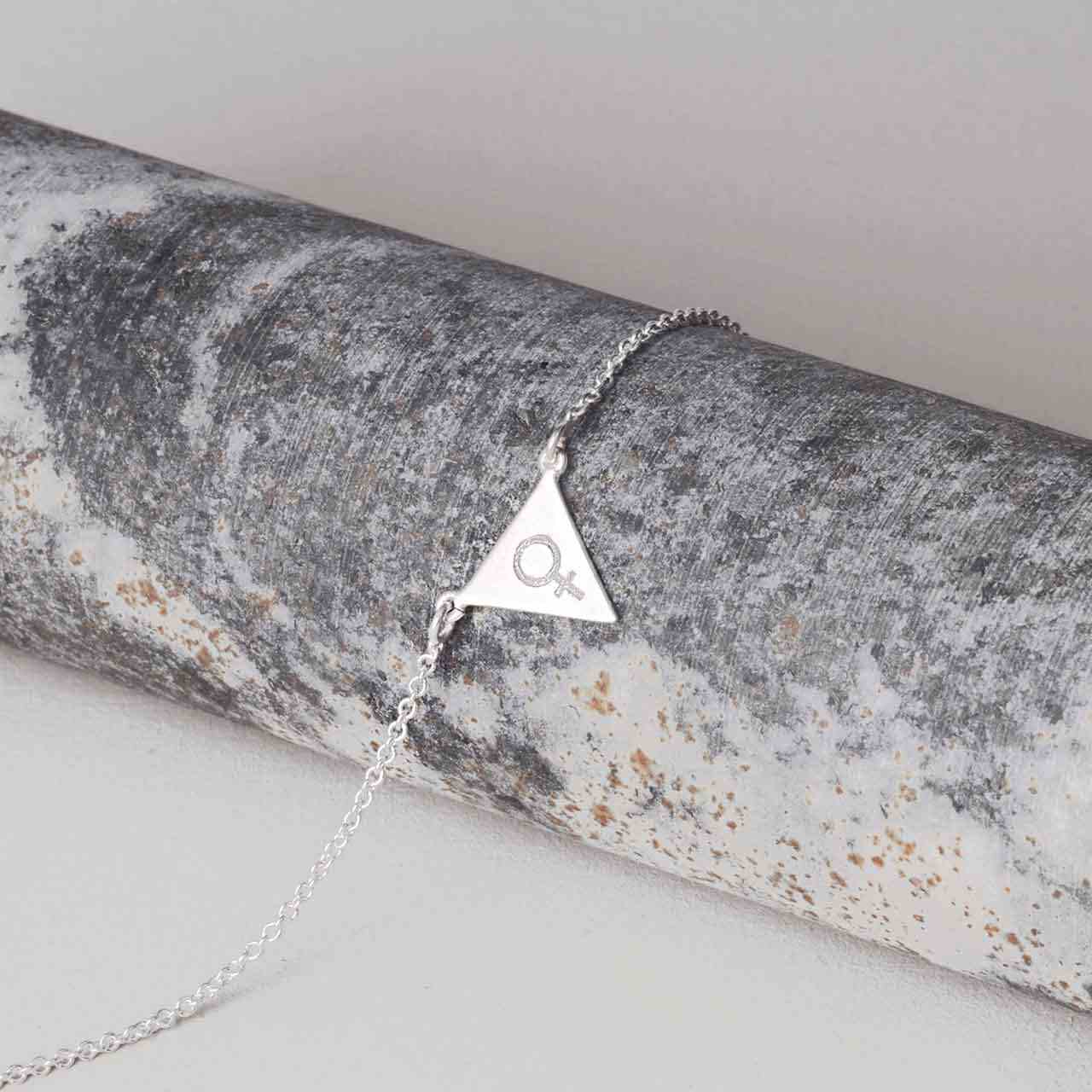 Trekant Armband - Feministsmeden